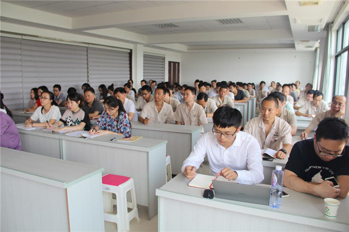 紫電公司開展“質(zhì)量月”系列活動(dòng) 紫電公司開展“質(zhì)量月”系列活動(dòng)