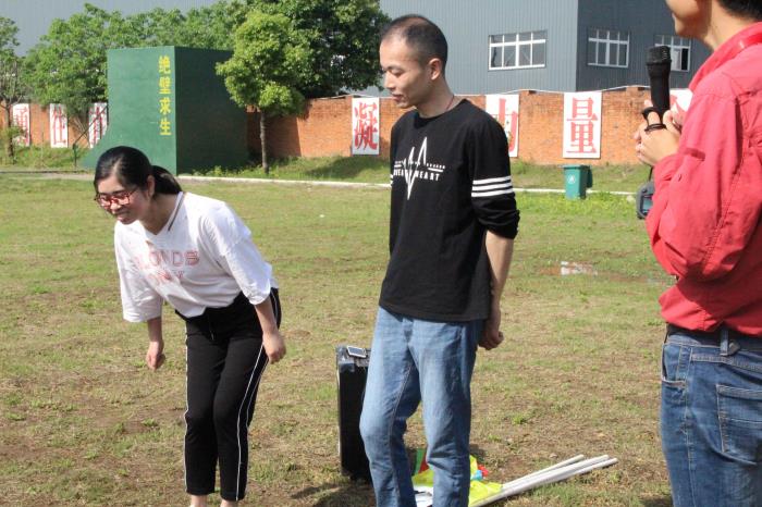 紫電因我而精彩 —紫電公司“5.4”青年員工拓展活動(dòng) 紫電因我而精彩 —紫電公司“5.4”青年員工拓展活動(dòng)