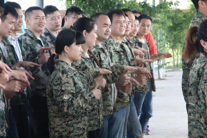 紫電因我而精彩 —紫電公司“5.4”青年員工拓展活動(dòng) 紫電因我而精彩 —紫電公司“5.4”青年員工拓展活動(dòng)