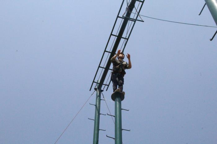 紫電因我而精彩 —紫電公司“5.4”青年員工拓展活動(dòng) 紫電因我而精彩 —紫電公司“5.4”青年員工拓展活動(dòng)