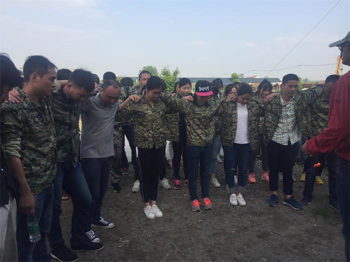 紫電因我而精彩 —紫電公司“5.4”青年員工拓展活動(dòng) 紫電因我而精彩 —紫電公司“5.4”青年員工拓展活動(dòng)