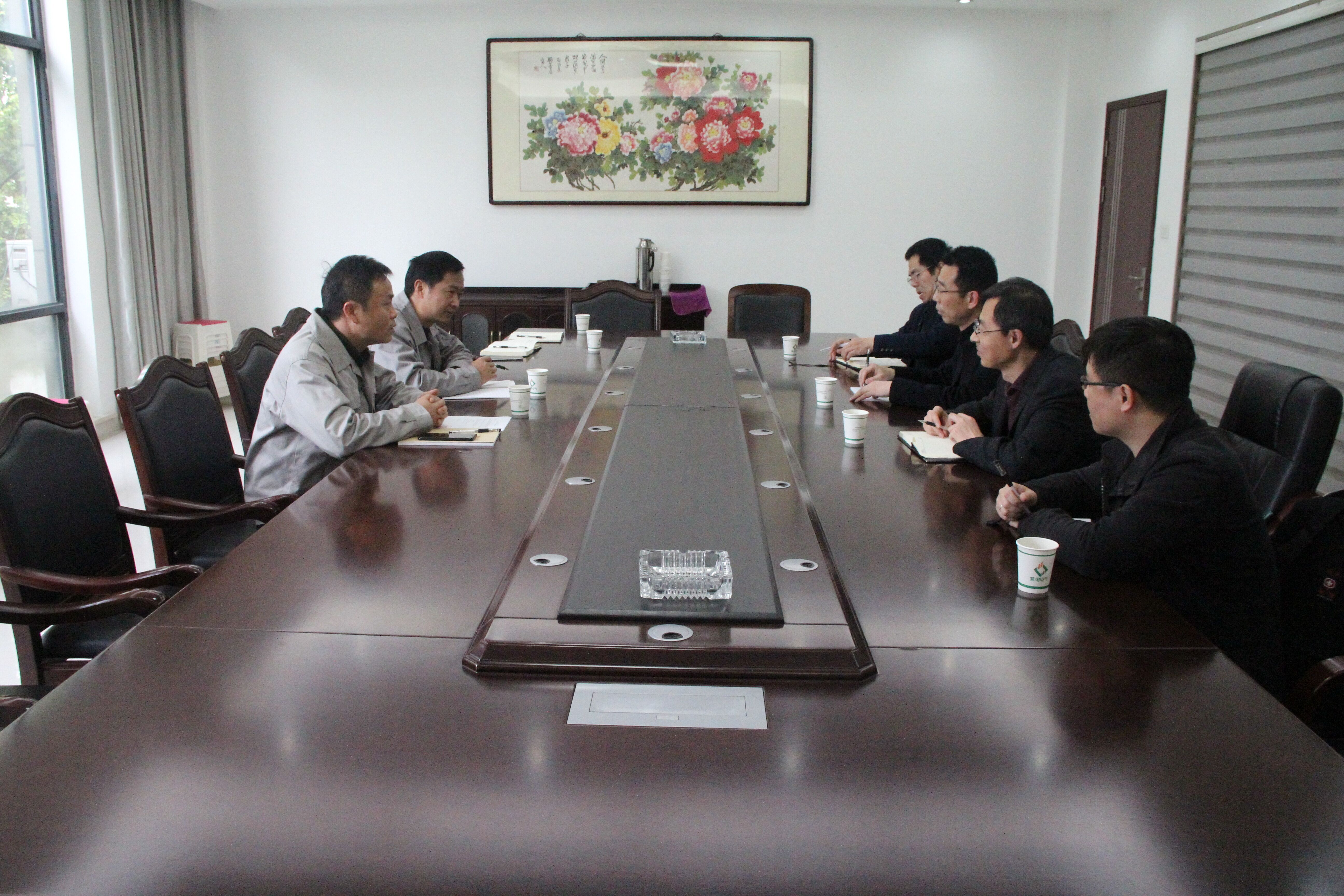 長江大學(xué)電子信息學(xué)院院長拜訪紫電公司 長江大學(xué)電子信息學(xué)院院長拜訪紫電公司