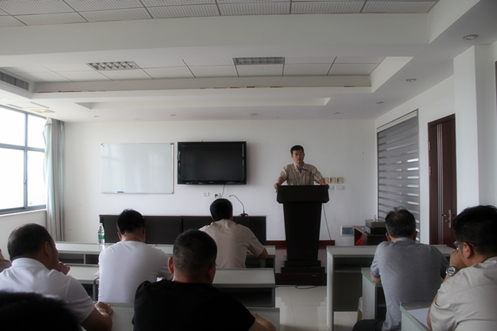 (紫電公司培訓(xùn)工作有序開展 總經(jīng)理童學(xué)軍親自授課) (紫電公司培訓(xùn)工作有序開展 總經(jīng)理童學(xué)軍親自授課)