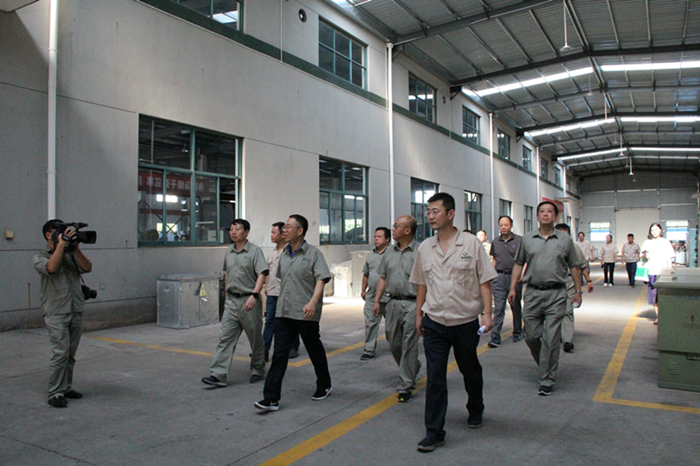 國網(wǎng)湖北省電力公司副總經(jīng)理到紫電公司調(diào)研 國網(wǎng)湖北省電力公司副總經(jīng)理到紫電公司調(diào)研