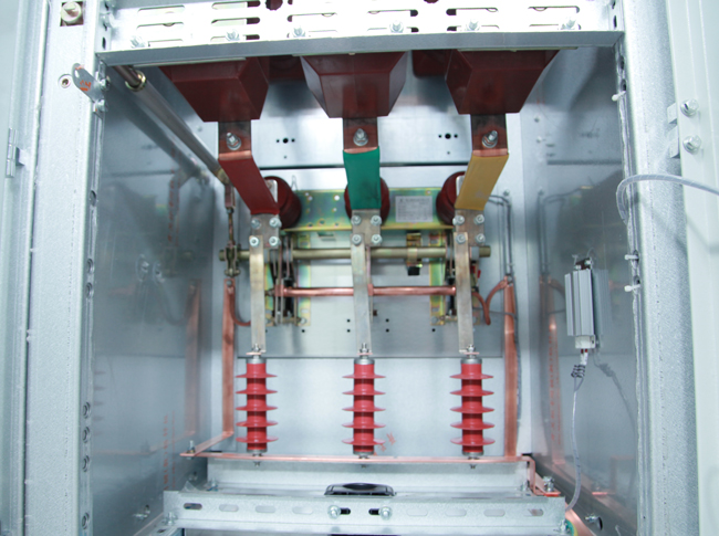 選擇高壓柜時(shí)，爬電距離、五防聯(lián)鎖功能、升溫和接地上應(yīng)該注意哪幾點(diǎn)？